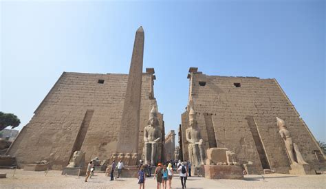 Luksor (Luxor) .